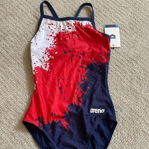 Arena Women’s Suit